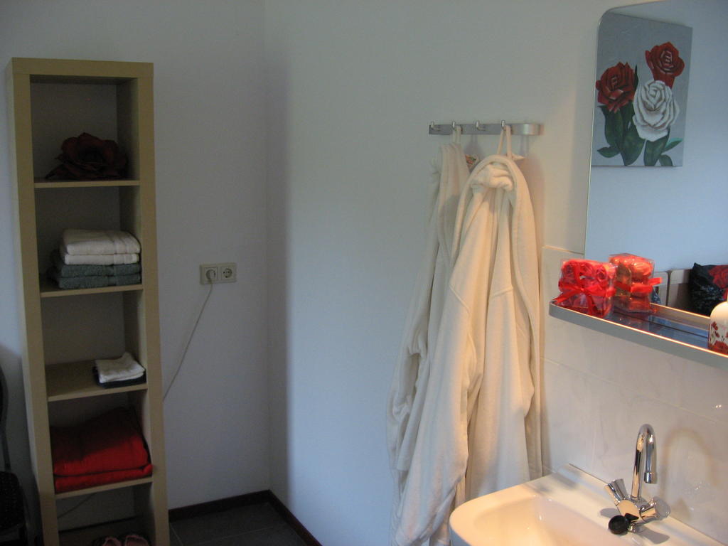 Bed and Breakfast Rustpunt Groote Heide Heeze Habitación foto